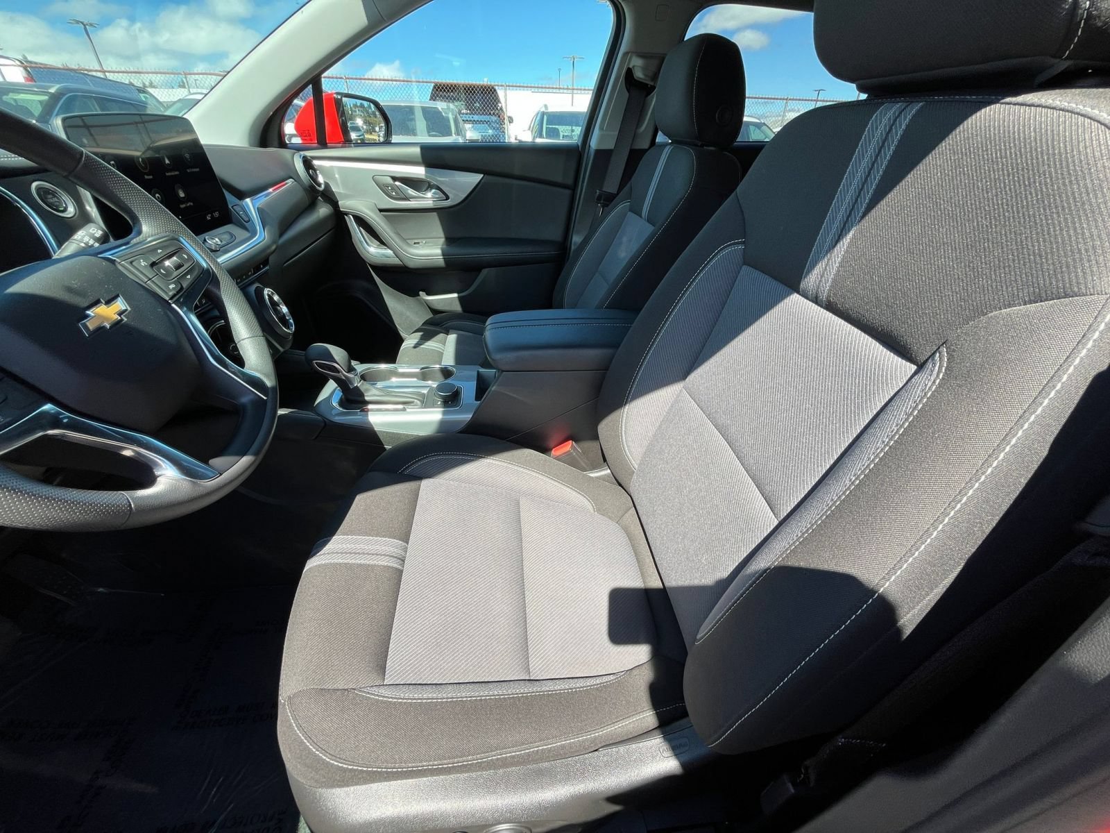 Used 2026 Chevrolet Blazer LT FWD image 27
