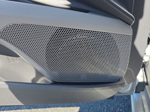 Used 2019 Toyota Camry SE image 15