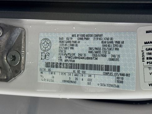 Used 2019 Ford Escape SEL image 39