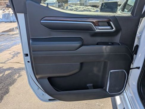 Used 2022 GMC Sierra 1500 SLT w/ SLT Convenience Package image 28