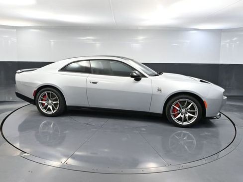 Used 2024 Dodge Charger R/T Scat Pack w/ Plus Group image 4