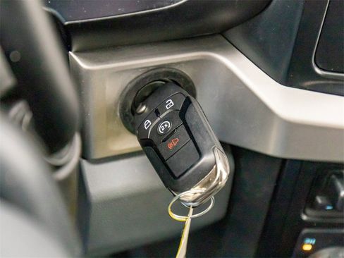 Used 2023 Ford F250 XLT w/ F-250 >10K GVWR Package image 26