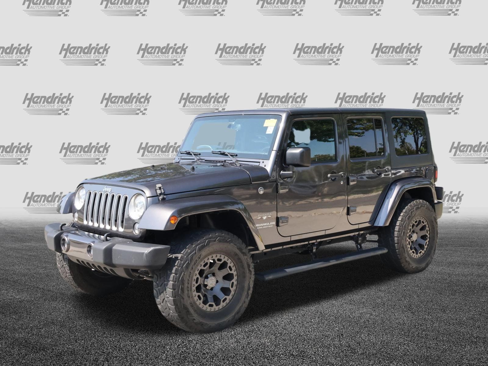 Used 2017 Jeep Wrangler Unlimited Sahara w/ Connectivity Group AWD/4WD image 5