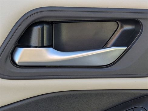 New 2026 Nissan Rogue SV image 12