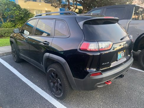 Used 2022 Jeep Cherokee Trailhawk w/ Technology Group B image 15