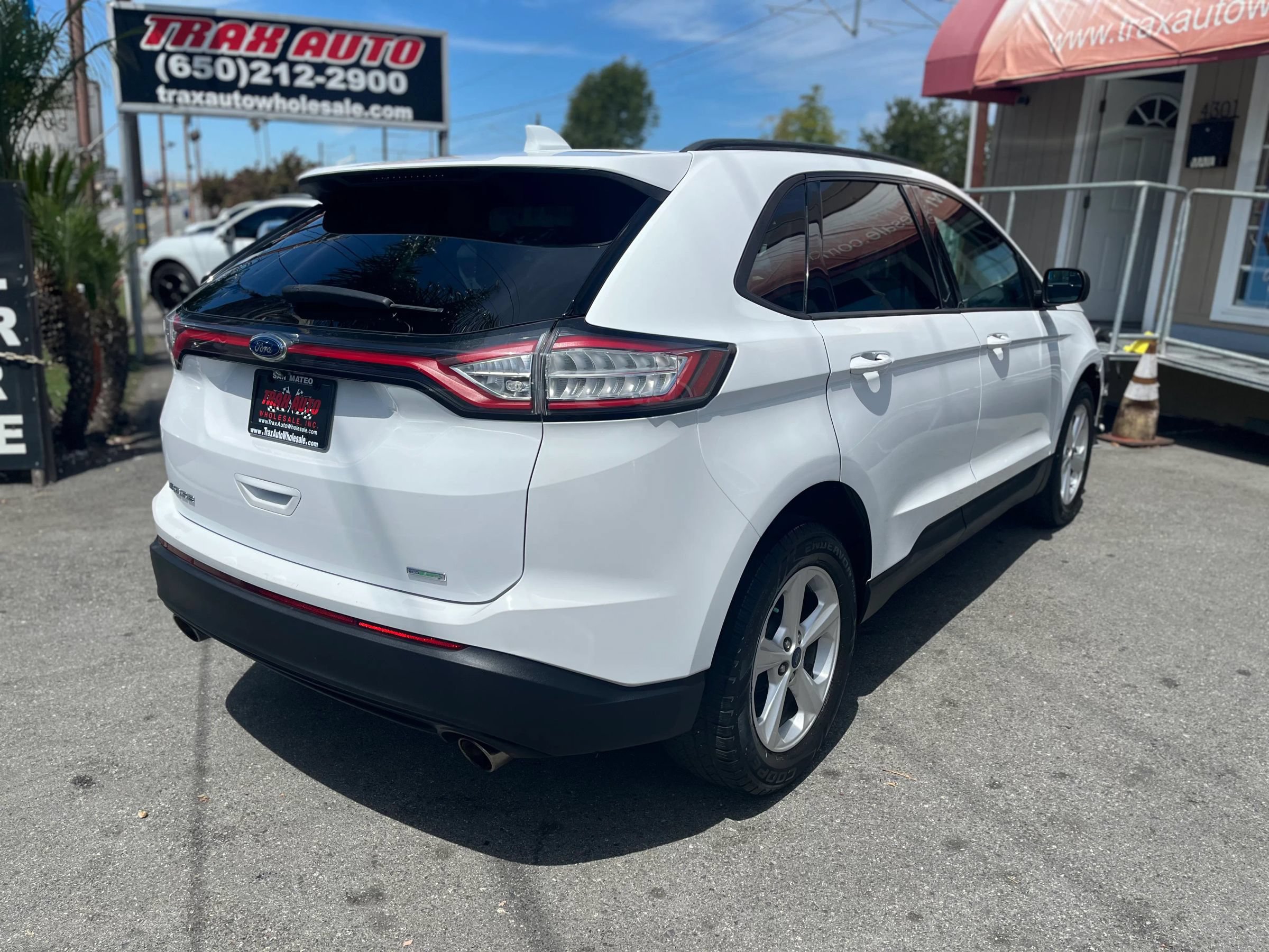 Used 2018 Ford Edge SE FWD image 7