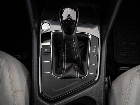 Used 2024 Volkswagen Tiguan S image 35