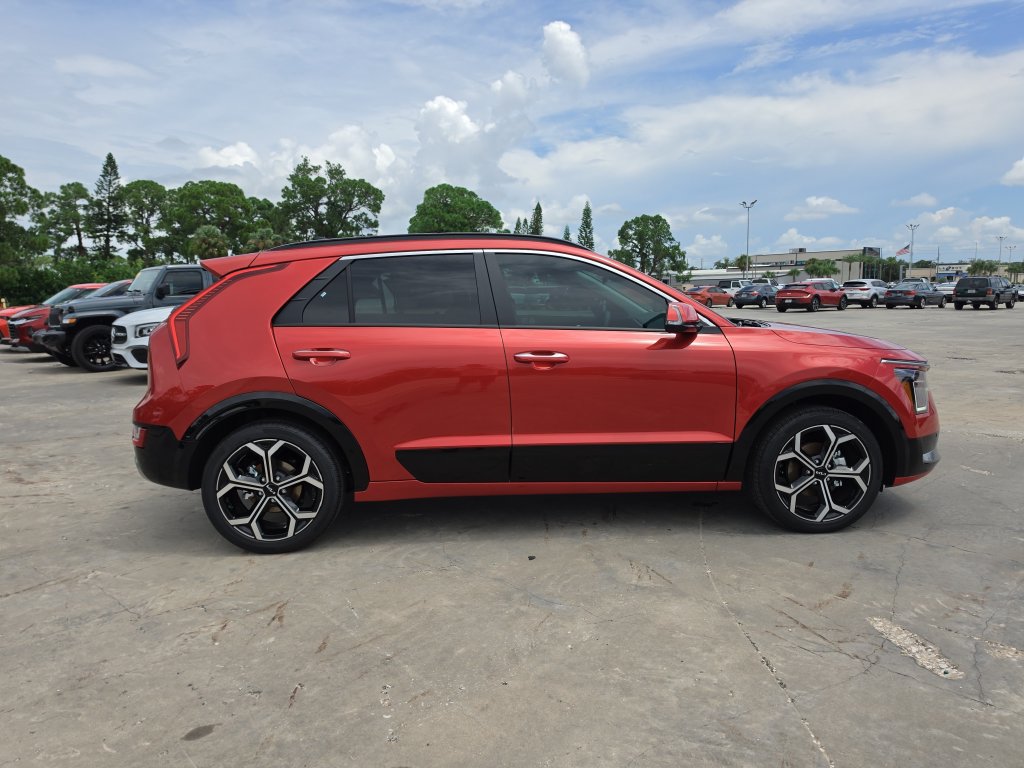 New 2026 Kia Niro SX Touring FWD image 9