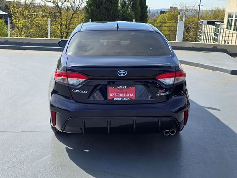 Used 2024 Toyota Corolla SE FWD image 4