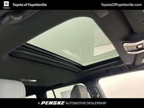 Used 2026 Lexus GX 550 w/ Cold Area Package image 6