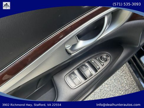 Used 2015 INFINITI Q70 3.7 AWD/4WD image 23