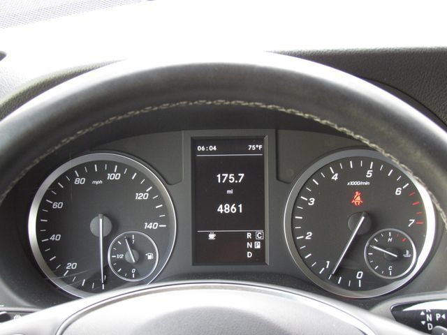 Used 2023 Mercedes-Benz Metris Passenger image 23