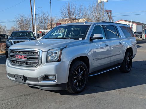 Used 2019 GMC Yukon XL SLT w/ Open Road Package image 10