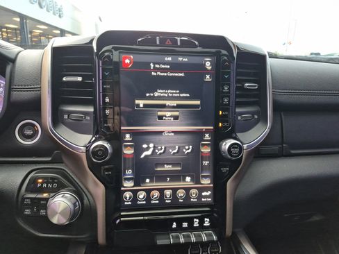 Used 2019 RAM 1500 Laramie AWD/4WD image 32