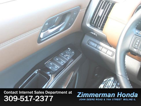 Used 2025 Nissan Pathfinder Platinum w/ Cargo Package FWD image 16