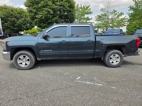 Used 2018 Chevrolet Silverado 1500 LT w/ All Star Edition AWD/4WD image 4