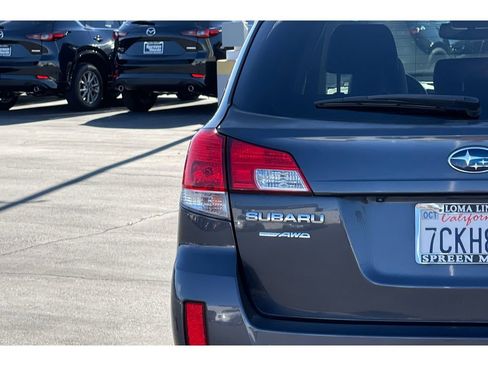 Used 2013 Subaru Outback 3.6R Limited w/ Moonroof Pkg image 14