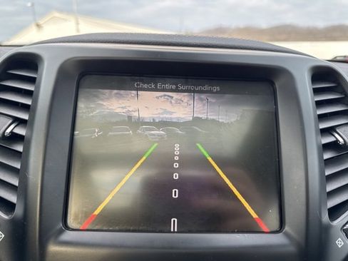 Used 2014 Jeep Cherokee Limited w/ Technology Group image 19