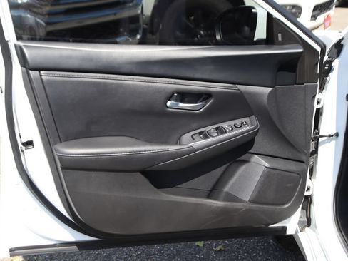 Used 2023 Nissan Sentra SV FWD image 15