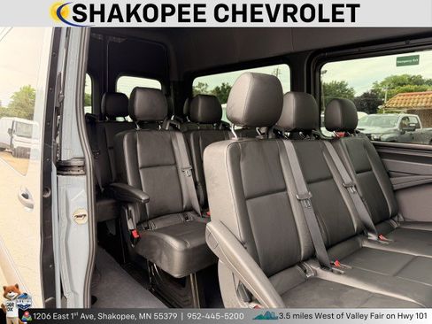 Used 2024 Mercedes-Benz Sprinter 2500 image 5