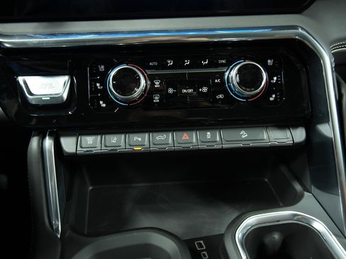 New 2026 GMC Sierra 2500 Denali Ultimate AWD/4WD image 42