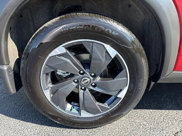 Used 2026 Nissan Rogue SV w/ SV Premium Package AWD/4WD image 9