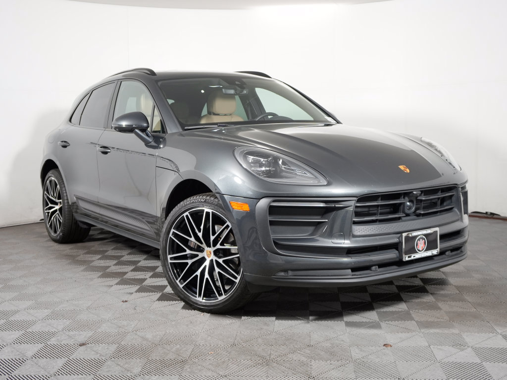 Certified 2023 Porsche Macan Turbo AWD/4WD image 9