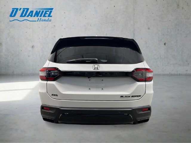 New 2026 Honda Pilot Black Edition image 4