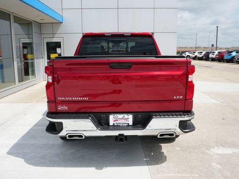 Used 2025 Chevrolet Silverado 1500 LTZ AWD/4WD image 36