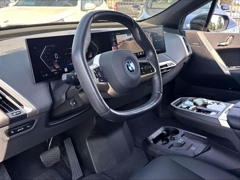 Used 2024 BMW iX xDrive50 w/ Sport Package AWD/4WD image 18