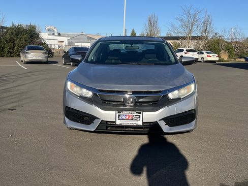 Used 2017 Honda Civic EX image 8