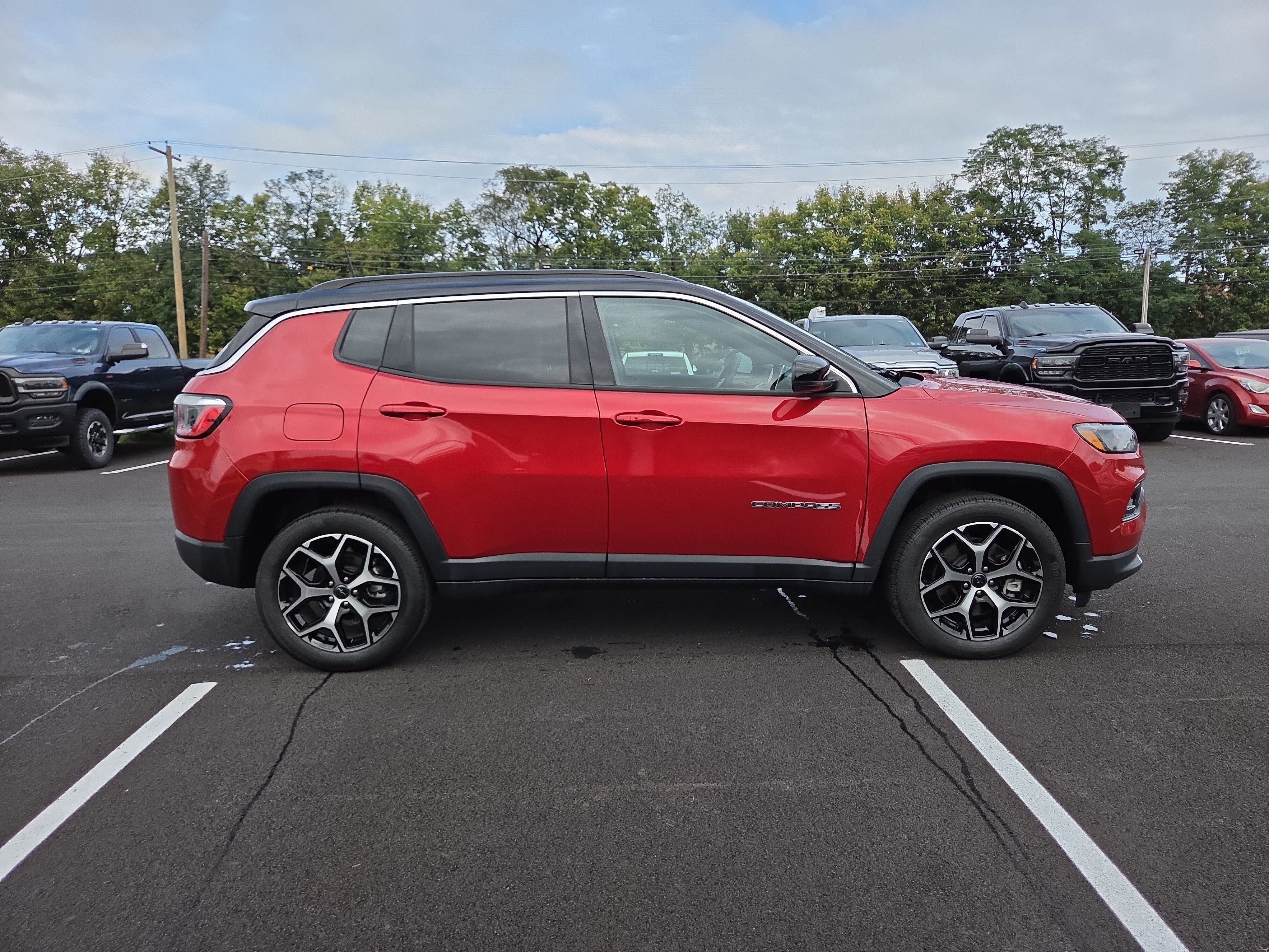 New 2026 Jeep Compass Limited AWD/4WD image 17