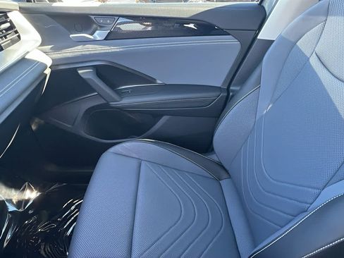 New 2026 Volkswagen Tiguan SE AWD/4WD image 12