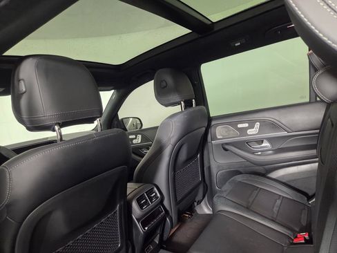 Used 2025 Mercedes-Benz GLS 63 AMG 4MATIC image 26