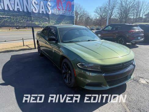 Used 2022 Dodge Charger SXT w/ Blacktop Package image 1