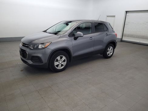 Used 2020 Chevrolet Trax LS w/ Tint and Cruise Package AWD/4WD image 2