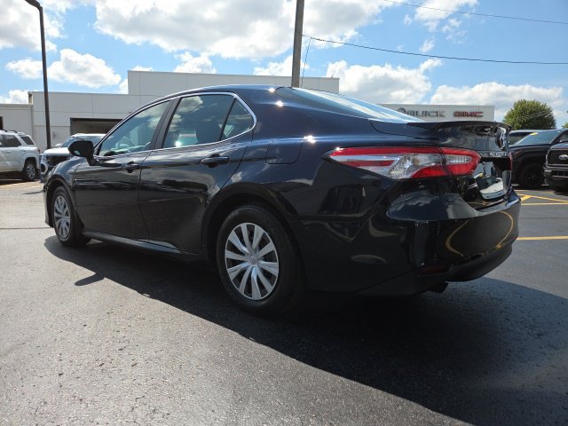 Used 2018 Toyota Camry LE FWD image 5
