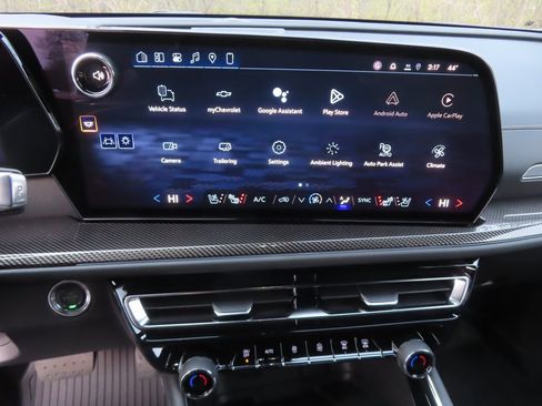 New 2026 Chevrolet Traverse High Country w/ LPO, Floor Liner Package image 5