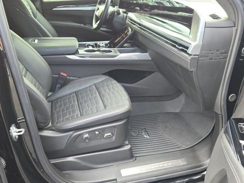 Used 2025 Cadillac Escalade V w/ LPO, Floor Liner Package AWD/4WD image 10