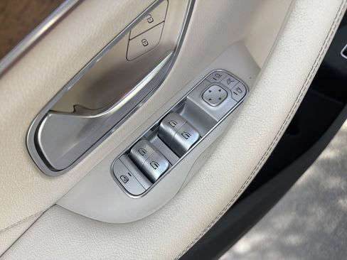 Used 2023 Mercedes-Benz GLE 350 4MATIC w/ 3rd Row Seat Package image 15