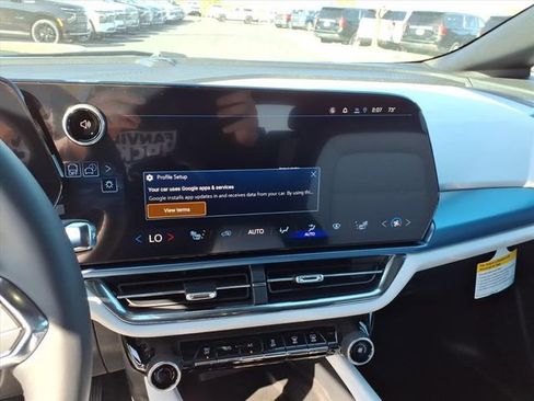 New 2026 Chevrolet Equinox EV LT image 11