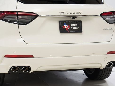 Used 2023 Maserati Levante GT image 11