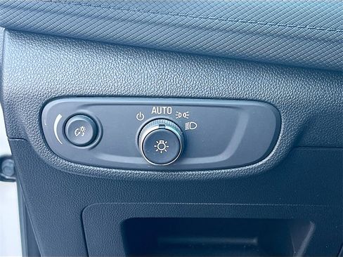 Used 2024 Chevrolet TrailBlazer LT w/ Convenience Package image 10