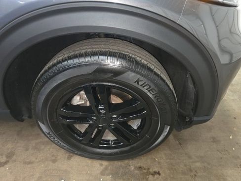 Used 2023 Ford Explorer XLT w/ Equipment Group 202A image 2