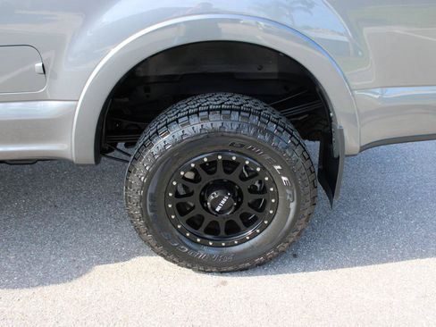 Used 2021 Ford F350 Lariat AWD/4WD image 4