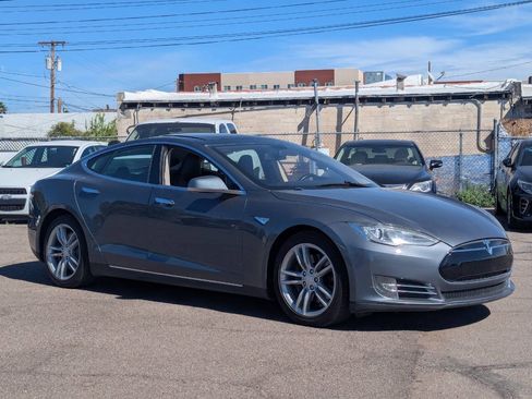 Used 2013 Tesla Model S RWD image 1