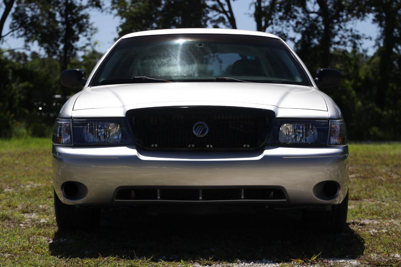 Used 2005 Ford Crown Victoria LX RWD image 19