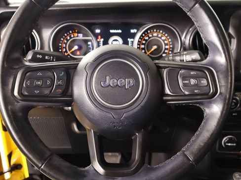 Used 2021 Jeep Wrangler Unlimited Sport AWD/4WD image 3