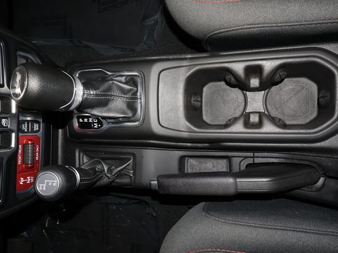 Used 2024 Jeep Wrangler Unlimited Rubicon image 14