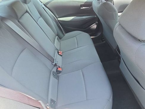 Used 2020 Toyota Corolla LE FWD image 17
